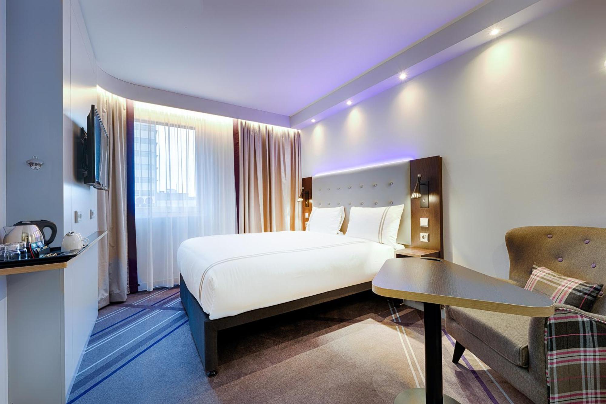Premier Inn Berlin City Wilmersdorf Berlim Exterior foto