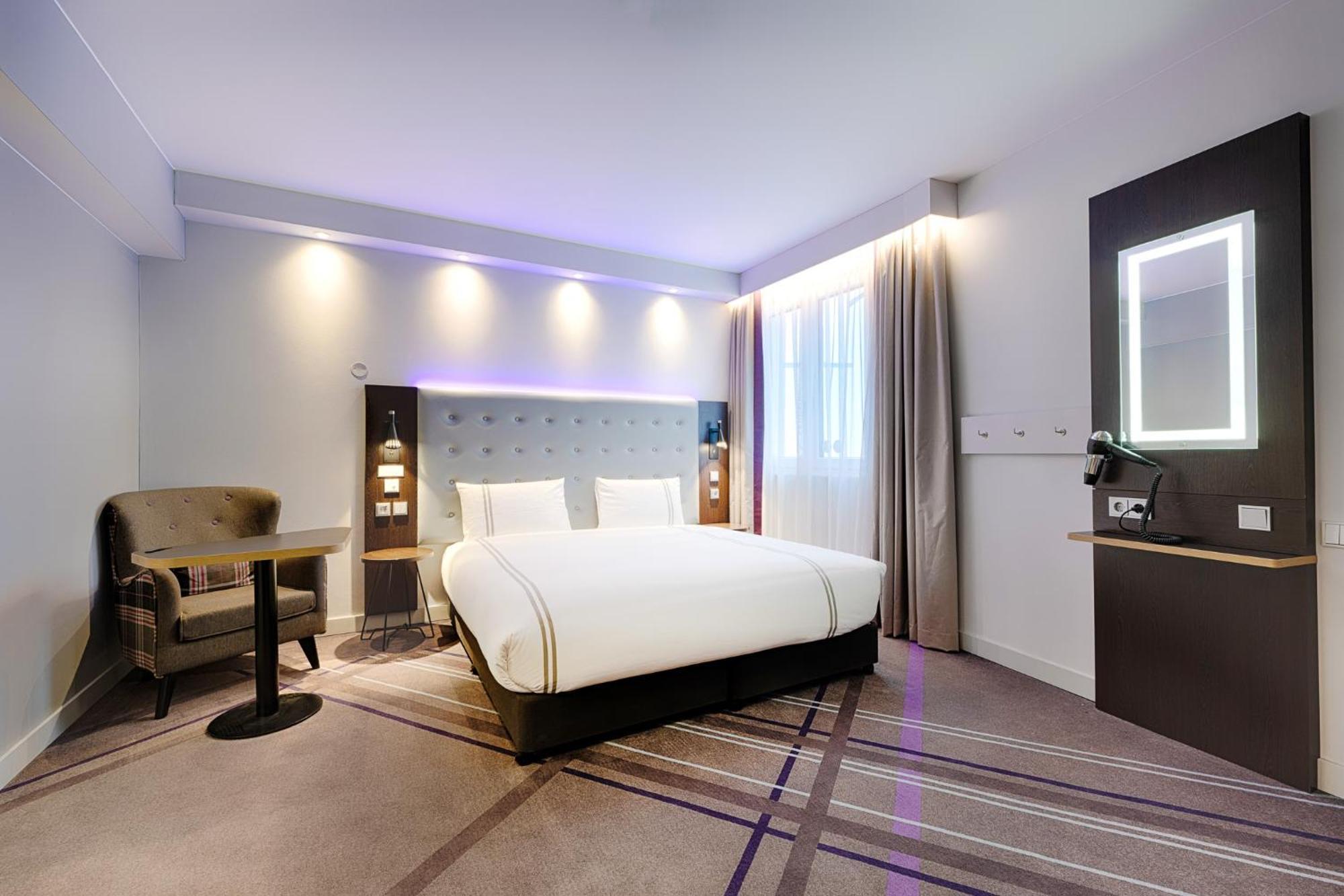 Premier Inn Berlin City Wilmersdorf Berlim Exterior foto